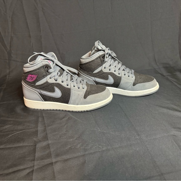 Jordan Kids Sneakers in Gray and Black with Pink Details - Picture 1 of 10